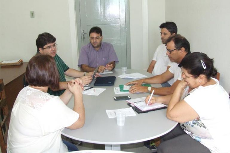 Membros da nova Mesa Administrativa da Santa Casa fazem primeira reunião