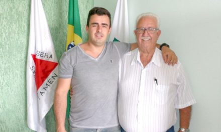 Prefeito de Córrego Fundo recebe moção elogiosa por trabalho humanitário