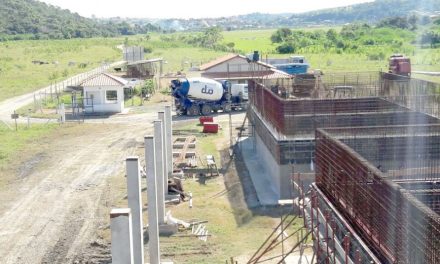 Falta de recursos retarda a entrega das obras da ETE