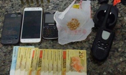 Drogas, dinheiro e arma são apreendidos no Rosa Mística