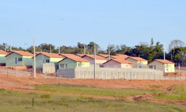 Lei que aumenta taxas de cartório em MG em mais de 200% para imóveis populares é alvo de ação