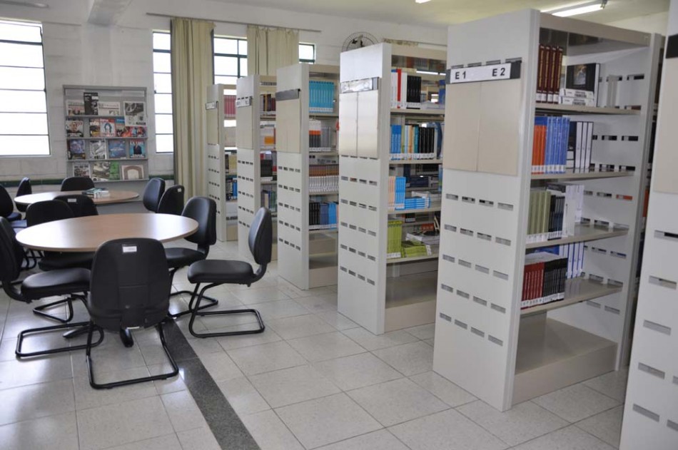 IFMG promove campanha para arrecadação de livros