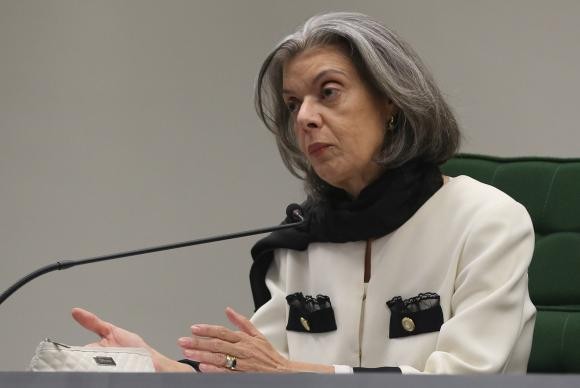 Cármen Lúcia pode decidir julgamento de Bolsonaro no STF