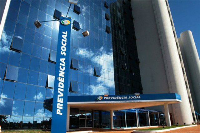 Justiça bloqueia R$ 2,8 bi de envolvidos em descontos ilegais