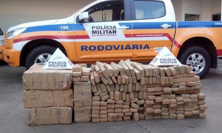 Carro roubado em Formiga é apreendido com 410 kg de maconha no Triângulo Mineiro