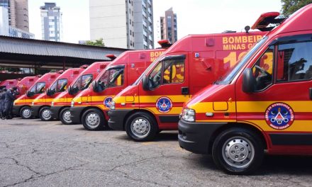 Governo de Minas entrega 38 veículos de resgate ao Corpo de Bombeiros