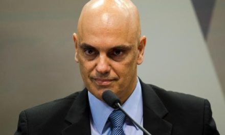 Alexandre de Moraes será relator de notícia-crime por prevaricação contra Aras