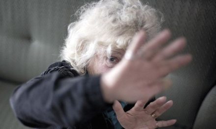 Minas registra 14 crimes contra idosos por hora