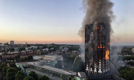 Incêndio atinge prédio de 24 andares e deixa 6 mortos em Londres