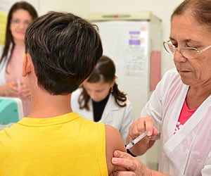 Termina hoje prazo para atualizar carteira de vacina de crianças e adolescentes