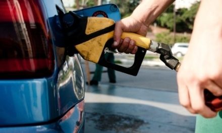 Aumento no preço da gasolina faz venda e produção do álcool dispararem em Minas