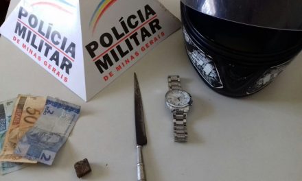 Jovens são presos com drogas e motocicleta furtada é recuperada