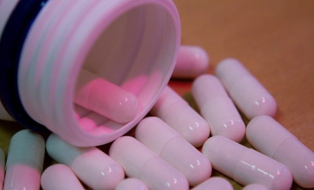 Anvisa aprova uso emergencial do Paxlovid, antiviral da Pfizer contra a Covid