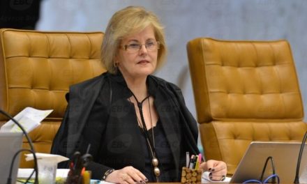 Rosa Weber toma posse na presidência do TSE