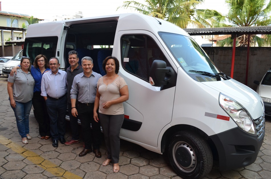 Saúde recebe van adquirida com recursos economizados pela Câmara