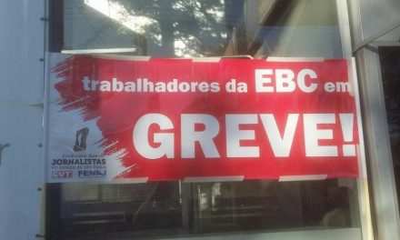 EBC congela salários e funcionários entram em greve