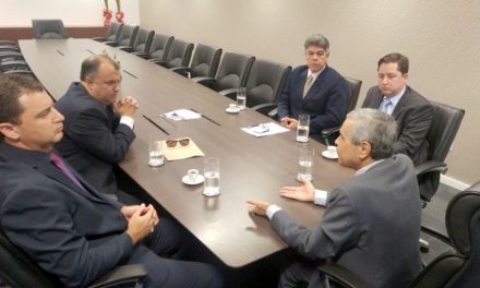 Juízes da Comarca de Formiga são recebidos pelo presidente do TJMG