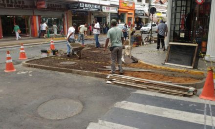 Faixas de pedestre elevadas serão construídas no Centro na próxima semana