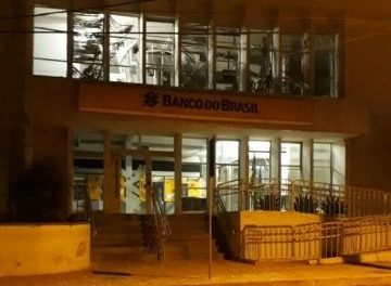 PM prende dois suspeitos de ataque a banco de Pompéu