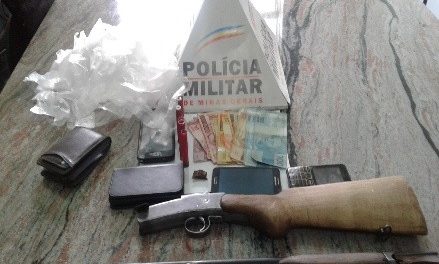 Homem é preso com drogas e diversos materiais são apreendidos