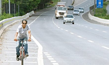 Para a segurança de ciclistas, lei obriga espaço exclusivos em estradas mineiras