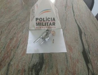 Itapecerica: PM prende dois homens por porte ilegal de arma de fogo