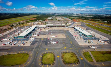 Protesto dos caminhoneiros cancela 3 voos para Brasília e deixa aeroporto sem combustível