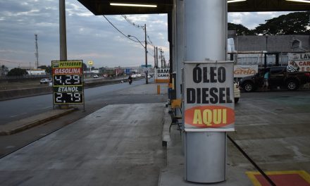 Programa de subsídio acaba, e Petrobras eleva em 2,5% preço médio do diesel nas refinarias