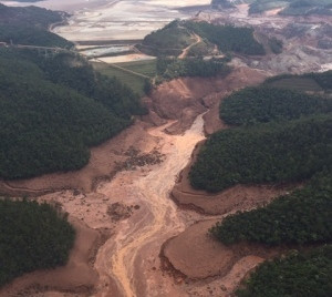 Ministério de Meio Ambiente anuncia fundos para compensar perdas em Mariana