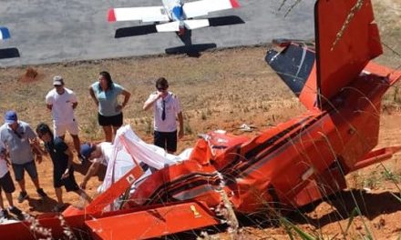 Duas pessoas morrem em queda de avião em Guapé