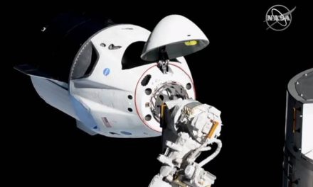 Cápsula da SpaceX chega à Estação Espacial Internacional
