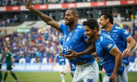 Cruzeiro vence o Goiás, chega à segunda vitória seguida e atinge mil pontos no Brasileiro desde 2003