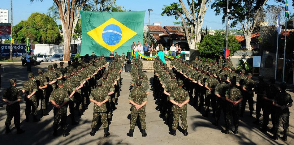 TG 04-030 celebra Dia da Vitória na Segunda Guerra Mundial