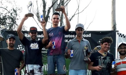 Formiguense vence competição de Motocross