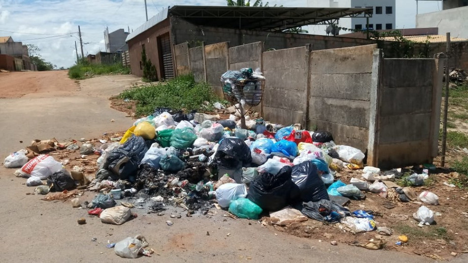 Lei prevê multa para quem jogar lixo nas ruas de Divinópolis