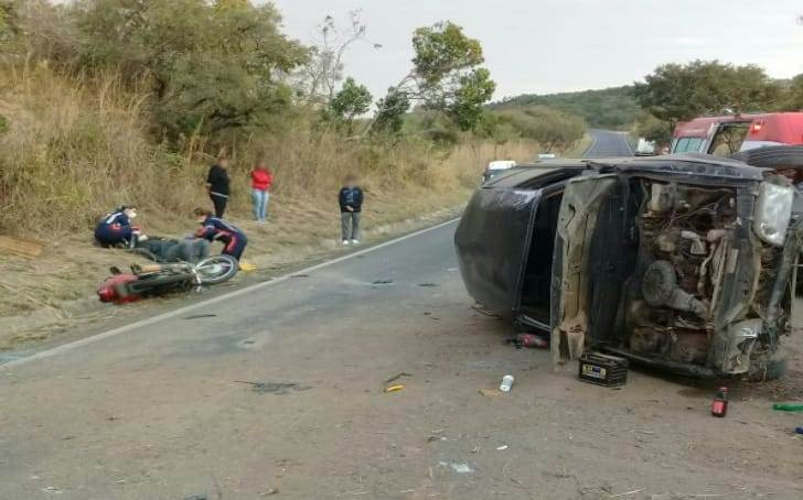 Acidente entre Lagoa da Prata e Samonte deixa quatro feridos