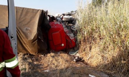 Acidente entre carreta e caminhão deixa duas vítimas fatais na BR-262