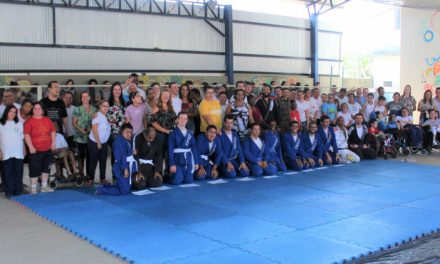 Apaeanos participam de graduação de jiu-jitsu