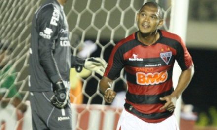 Volante Agenor, ex-Atlético-GO e Ponte Preta, morre em acidente de carro