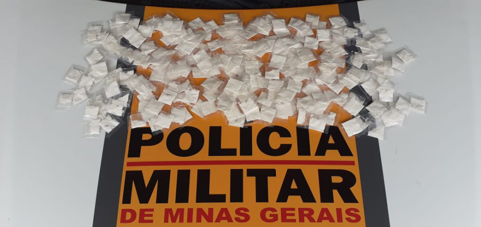 Polícia Rodoviária apreende 280 papelotes de cocaína na BR 354