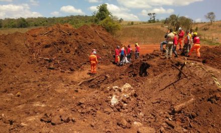 Bombeiros encontram mais um corpo na lama de Brumadinho