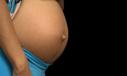 Adolescente grávida de 12 anos morre após parto de emergência na Grande BH