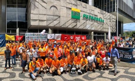 Greve de petroleiros em unidades da Petrobras chega ao 17º dia