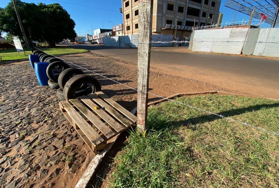 Exército paraguaio coloca arame farpado nas travessias da fronteira com o Brasil em combate à covid-19