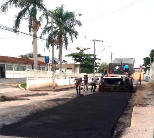 Primeira etapa da operação de recapeamento e tapa-buracos é iniciada em Formiga