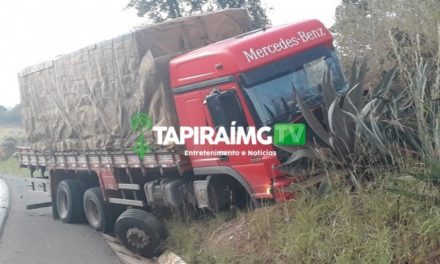 Colisão entre carreta e caminhão deixa um ferido na BR-354 em Bambuí