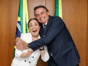 Regina Duarte deixa comando da secretaria de Cultura do governo Bolsonaro