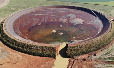 Após rompimento de barragem, fazenda de Perdizes afirma que não há risco de novos vazamentos