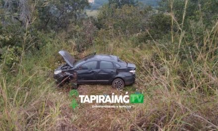 Idosos ficam feridos após carro capotar na MG-164 em Bom Despacho