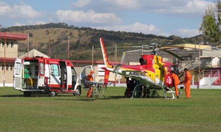 Criança fica gravemente ferida após ser atingida por explosão de bomba em Itaguara